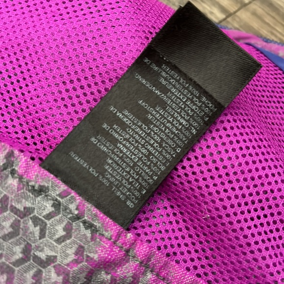 The North Face Women's Vibrant Pink and Blue Utility Jacket - Picture 8 of 11